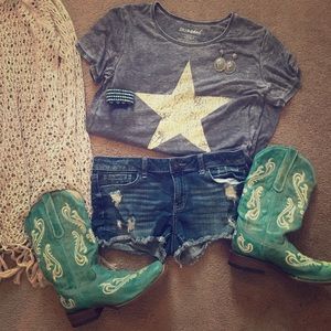 Cut off short outfit